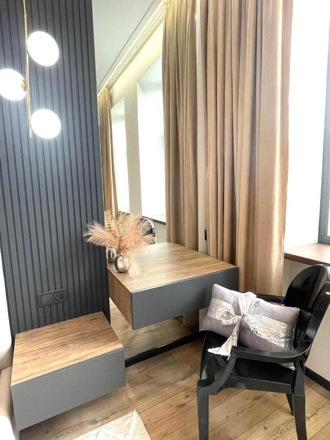Сучасні Апартаменти В Центрі,Паркінг Lviv Exteriör bild