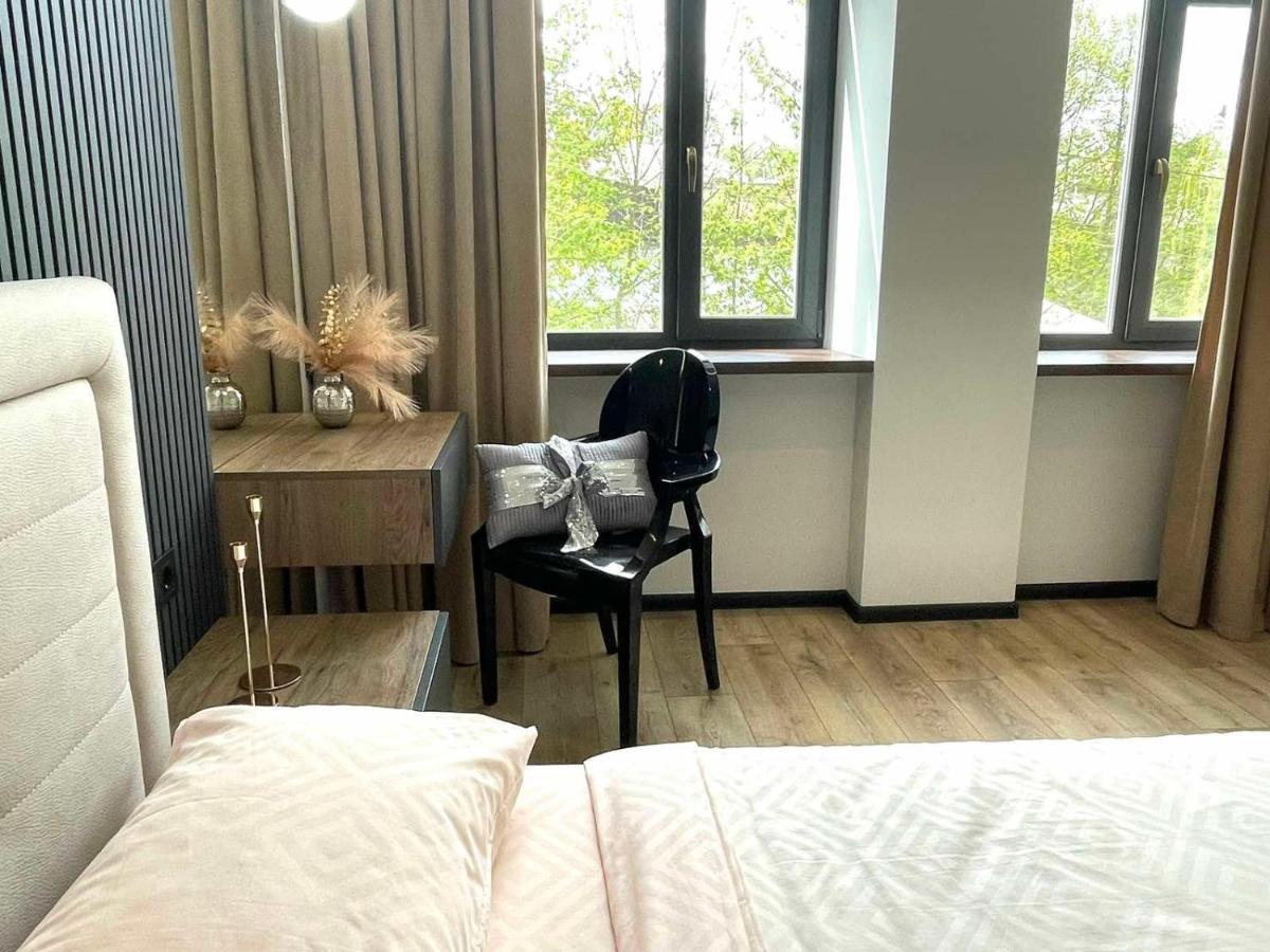 Сучасні Апартаменти В Центрі,Паркінг Lviv Exteriör bild